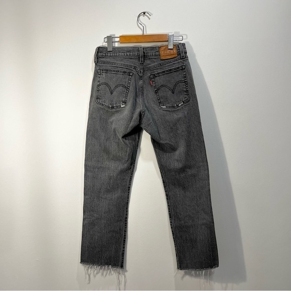 Levi's Wedgie Straight Leg Fray Raw Hem Distressed High Waist Button Fly Jeans - Picture 12 of 15